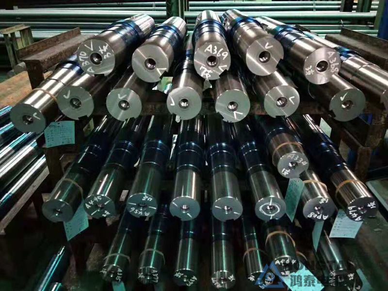 YE3-315M-2电机轴伸打螺纹孔定制